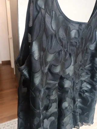 Top Armani Collezioni Negro sin Mangas