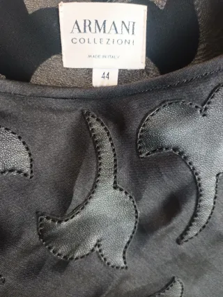 Top Armani Collezioni Negro sin Mangas