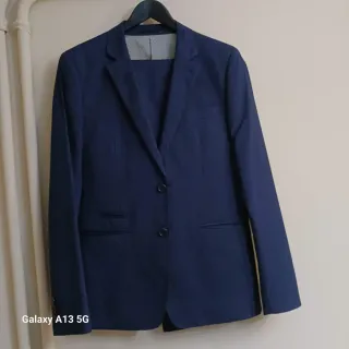 Traje azul hombre