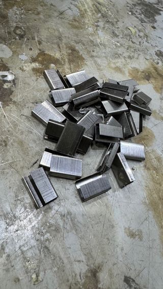 Flejadora manual para fleje plástico ancho. 16mm