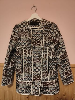 Chaqueta bordada de Zara🌷