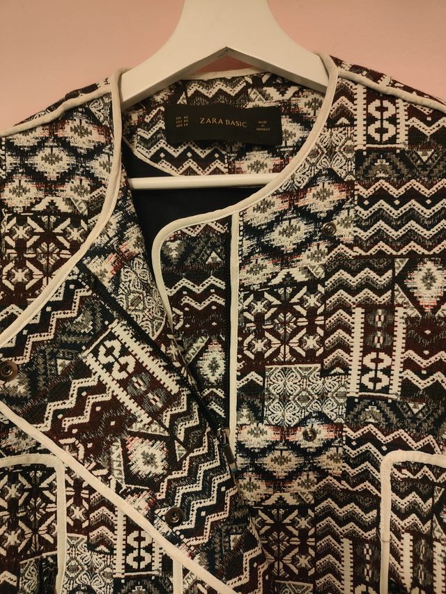 Chaqueta bordada de Zara🌷