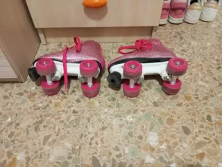 Patines rosas brillantes