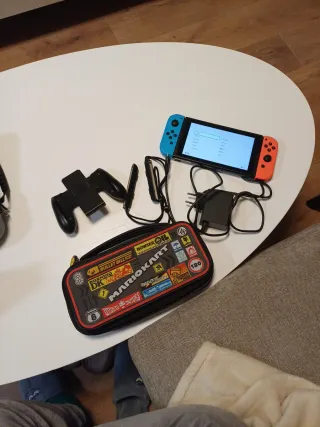 Nintendo Switch + Funda Protectora+ protector dock