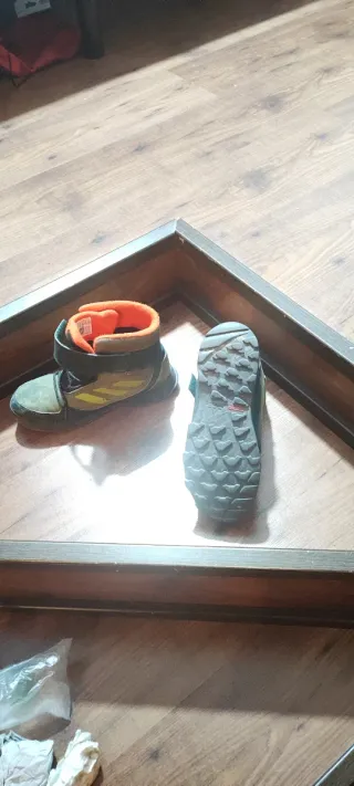 Botas de montaña Adidas Terrex niño Talla 36