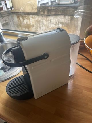 Cafetera Krups Nespresso Blanca