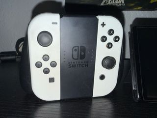 Nintendo Switch OLED Blanca y Negra