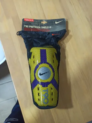 Espinillas Nike T90 Protegga Shield III