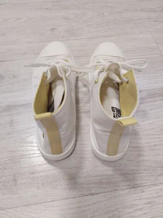 Zapatillas botín blancas con smiley