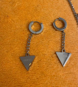 Conjunto Guess Collar y Pendientes Plata