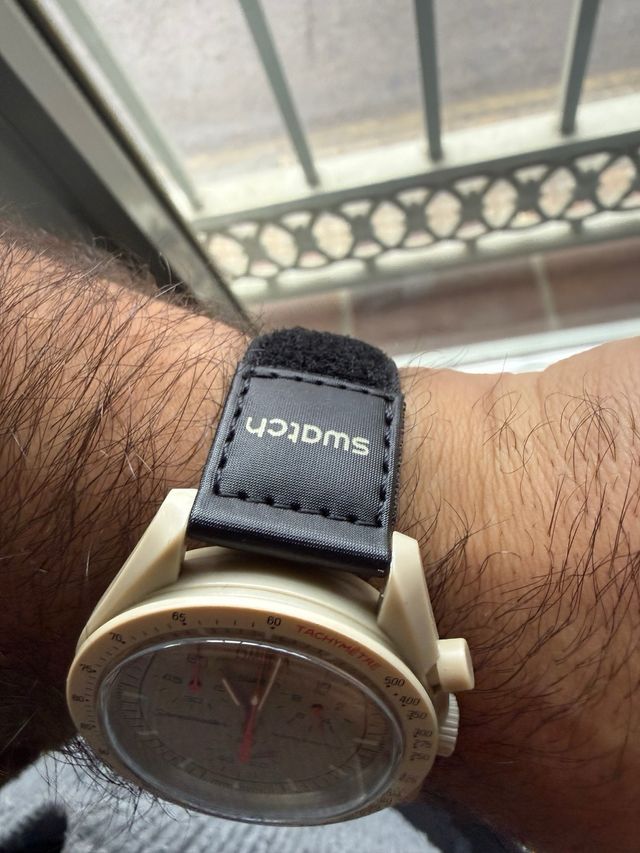 Omega Speedmaster 'Moonwatch' Beige