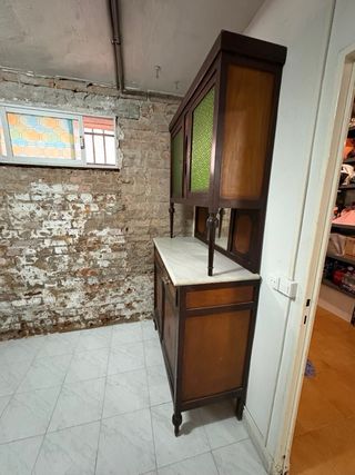 Aparador antiguo madera y mármol