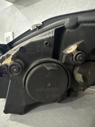 Farol Direito Ford KA 09-12