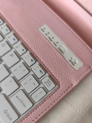 Capa com Teclado Samsung Galaxy Tab E Rosa