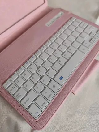 Capa com Teclado Samsung Galaxy Tab E Rosa