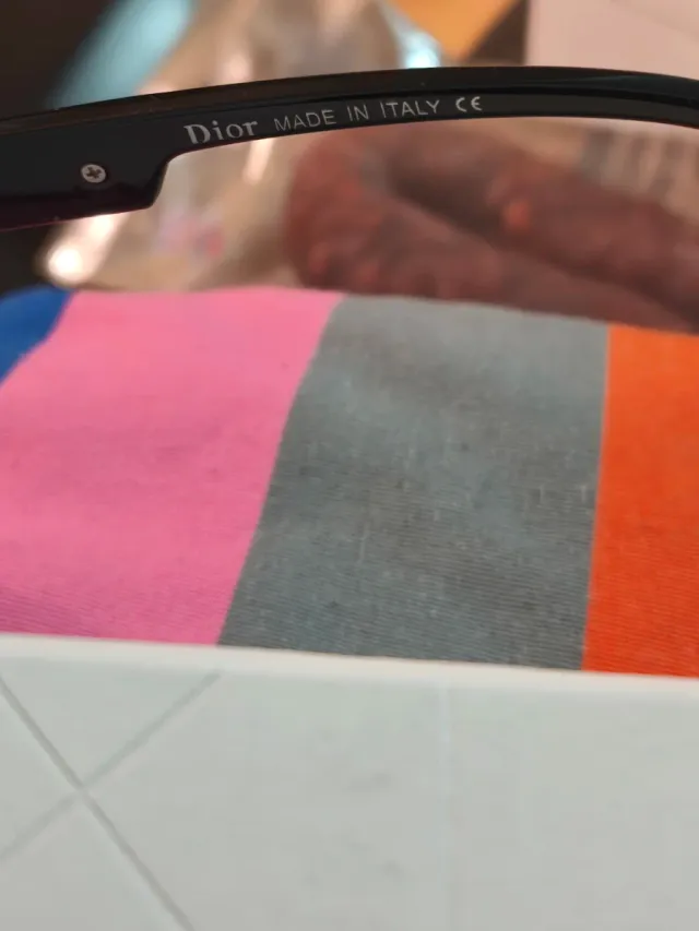 Gafas Dior Negras y Doradas