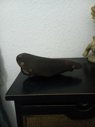 Sillín de cuero para bicicleta