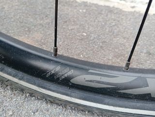 Bici Gravel Giant Azul y Blanca