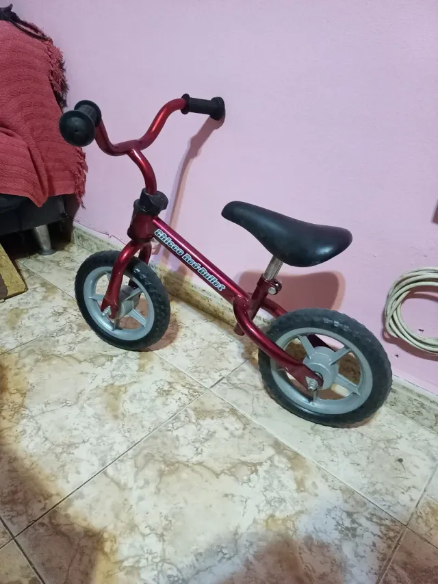 Bici sin pedales Chicco Roja
