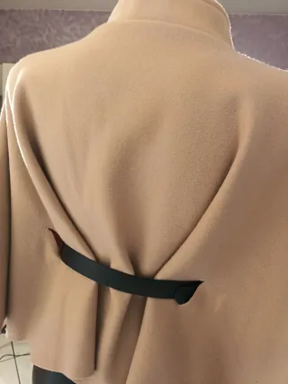 Mantella beige con cintura