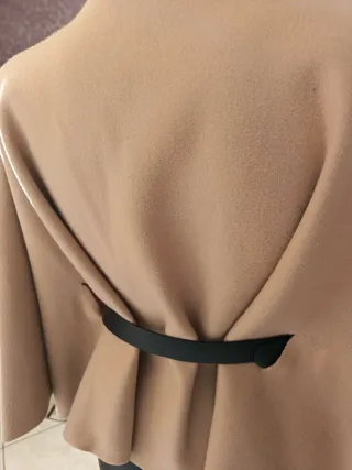 Mantella beige con cintura