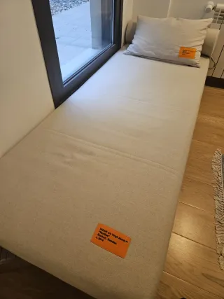 Diván IKEA MARKERAD x Virgil Abloh