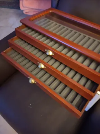 Espositore per penne stilografiche