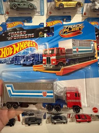 Hot Wheels Transformers Optimus Prime Camión