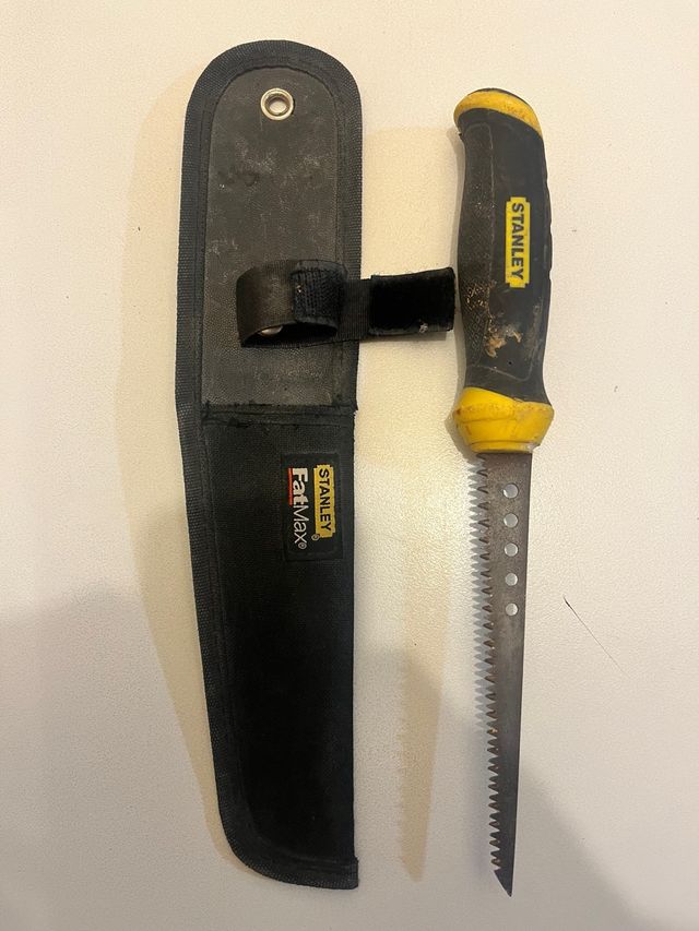 Serrucho Stanley FatMax con funda