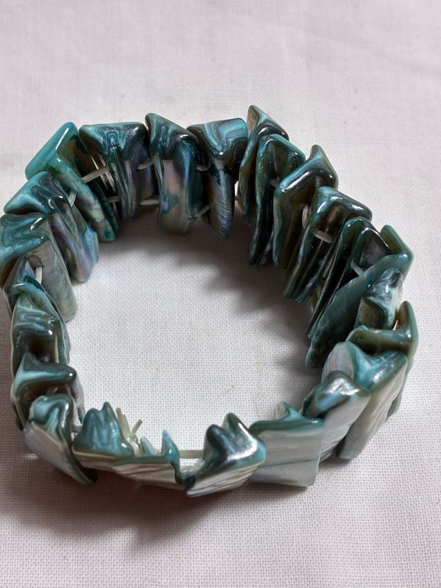 Pulsera nacarada elástica multicolor