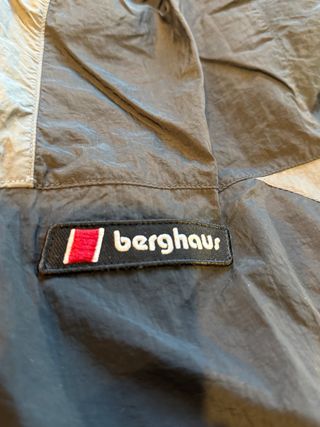 Cortavientos Berghaus talla XL