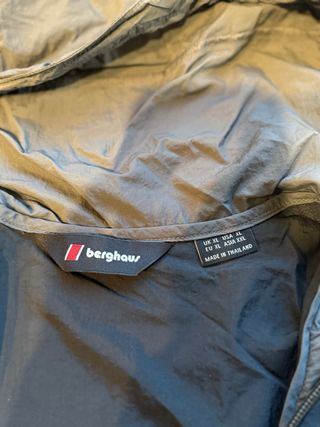 Cortavientos Berghaus talla XL