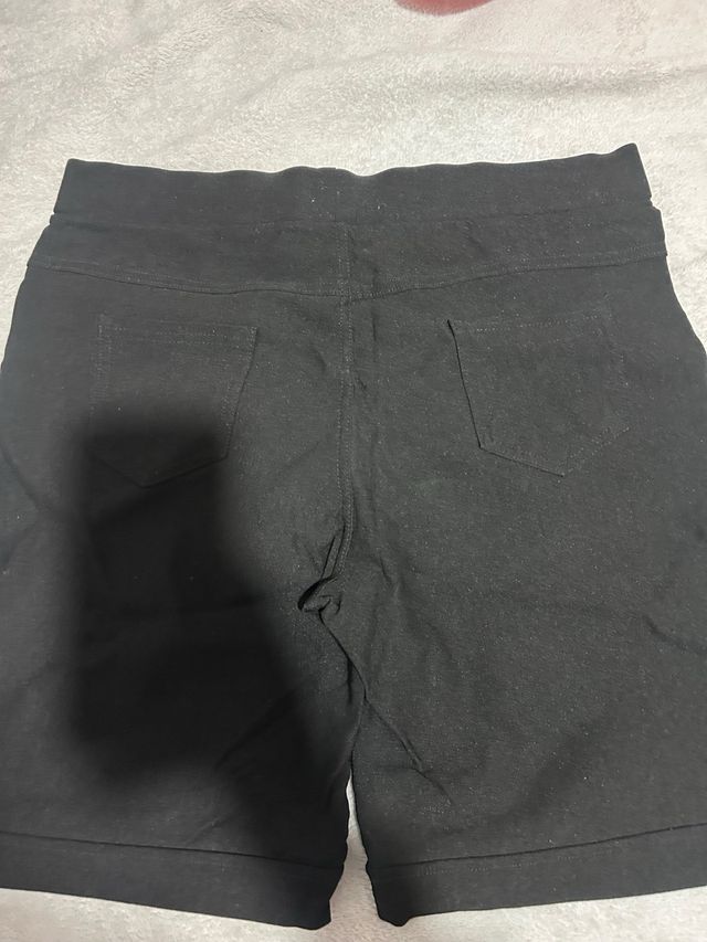 Pantalón corto negro