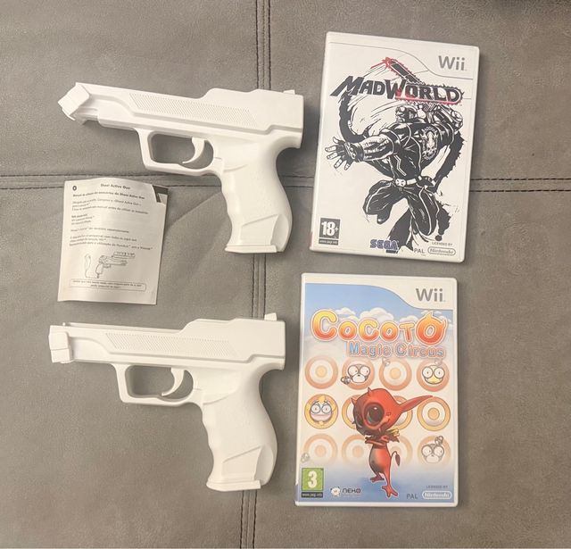2 Pistolas Wii  + Juegos Madworld y Cocoto
