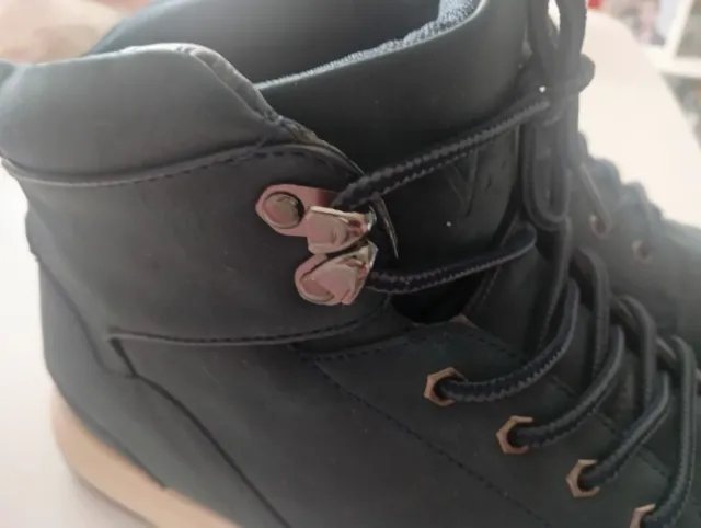 Botas hombre casuales azul marino