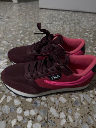 Zapatillas Fila Mujer Rojo y Rosa