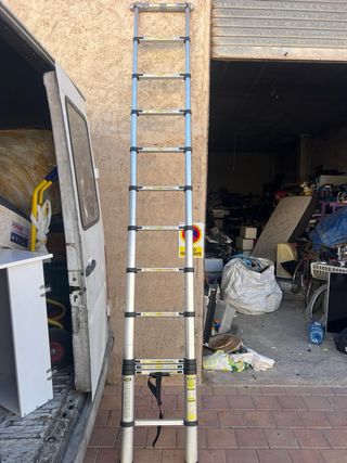 Escalera telescópica de aluminio