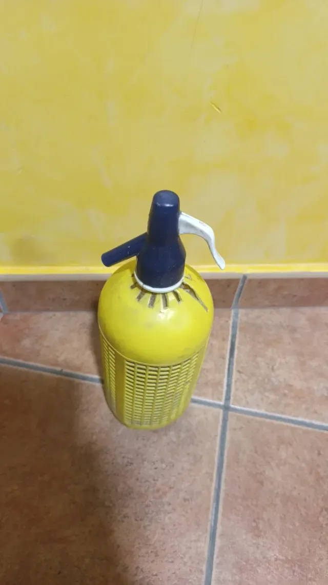 Sifón antiguo naranja y azul