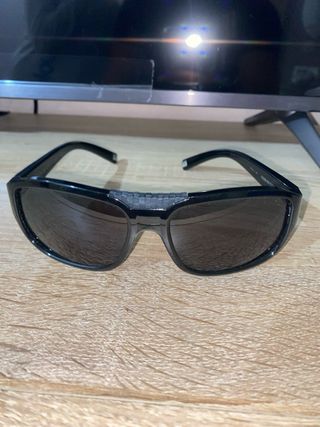 Gafas de sol negras