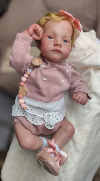 Bebé Reborn Pintado a Mano.