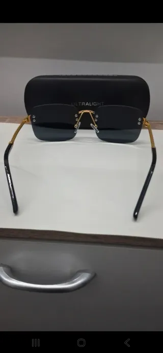 Occhiali da sole ultralight oro