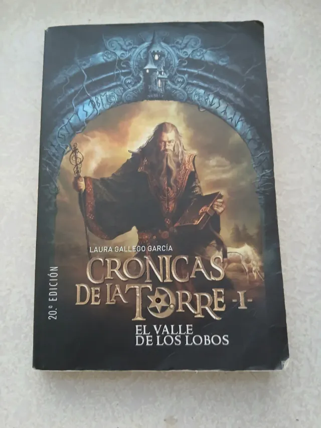 Crónicas de la Torre I. El Valle de los Lobos (...