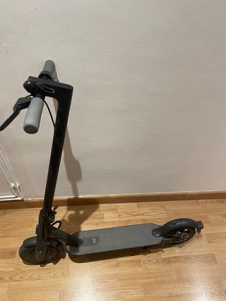 Patinete Xiaomi Essential Negro