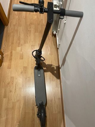 Patinete Xiaomi Essential Negro