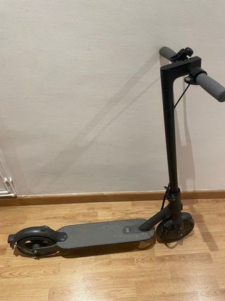 Patinete Xiaomi Essential Negro