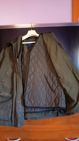 Parka verde con chaleco desmontable