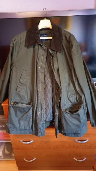 Parka verde con chaleco desmontable