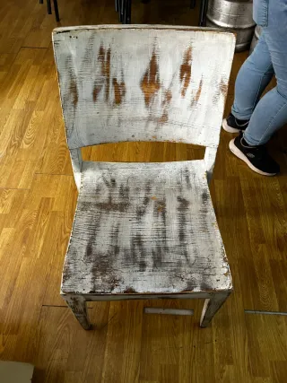 Sillas de madera rústicas