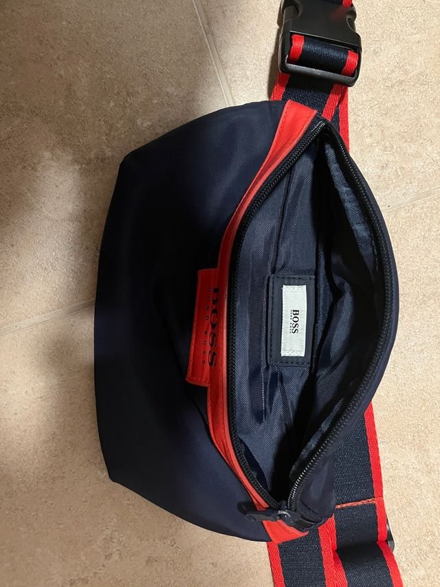 Riñonera Hugo Boss Azul y Roja