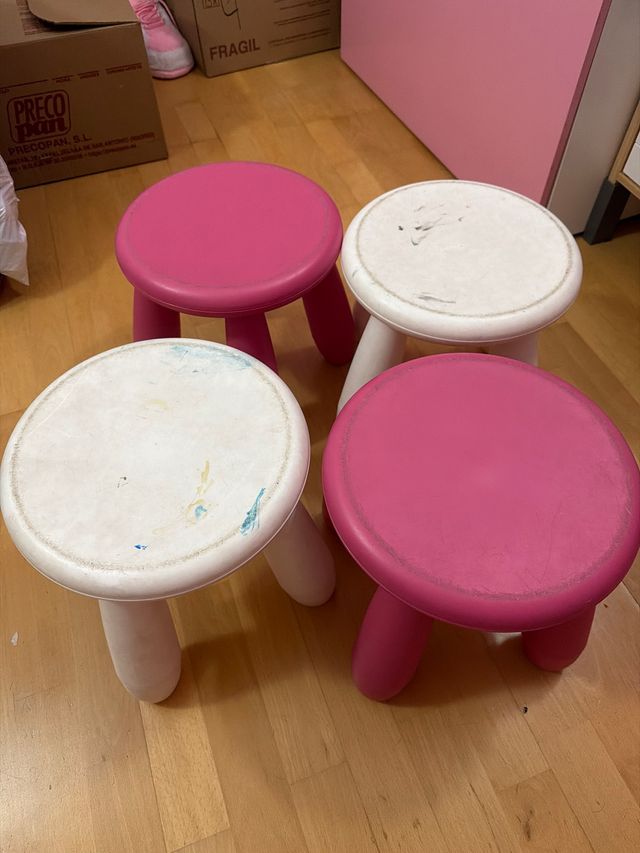 Set per bambini Ikea con tavolo e sedie